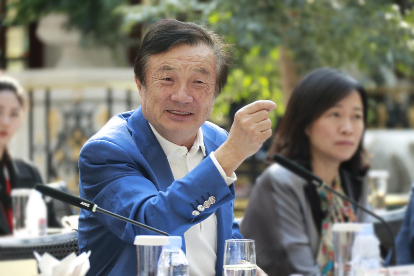 Renzhengfei01.jpg